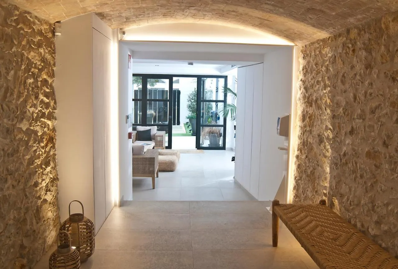 Aparthotel El Cargol L'Escala